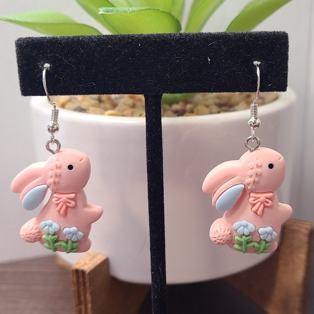 Handcrafted Pink Bunny Dangle‎ Drop Earrings NEW Female Easter Lightweight Event